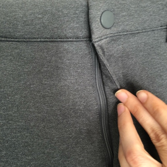 Uniqlo Gray Stretchy Dress Pants (size small) - Picture 6 of 11